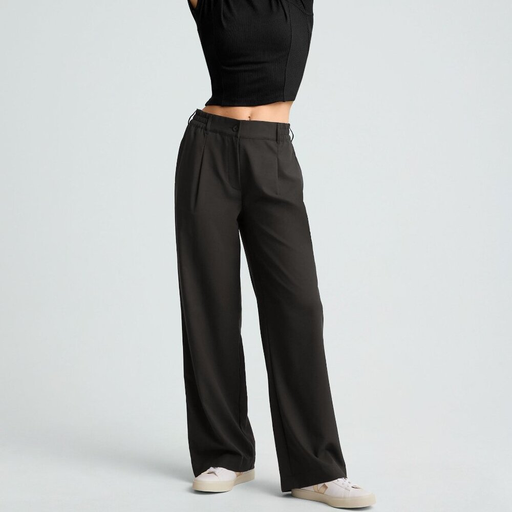 NWOT Beyond Yoga Status Wide Leg Trouser Short inseam 29" Medium